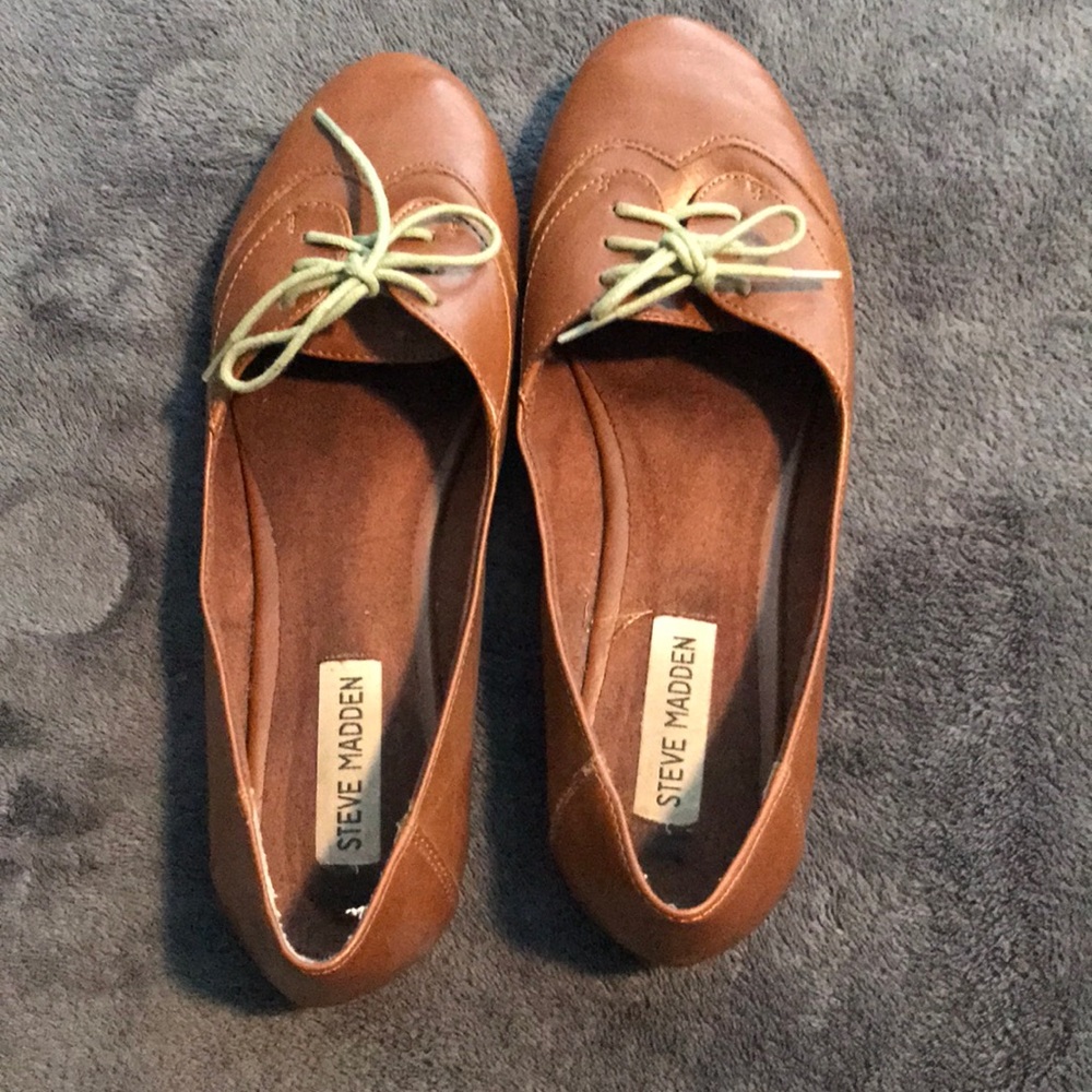 Steve Madden lace up flats